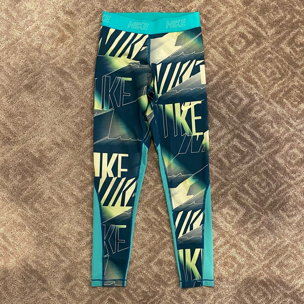 Girls Nike Dri Fit Capri Athletic Leggings sz M